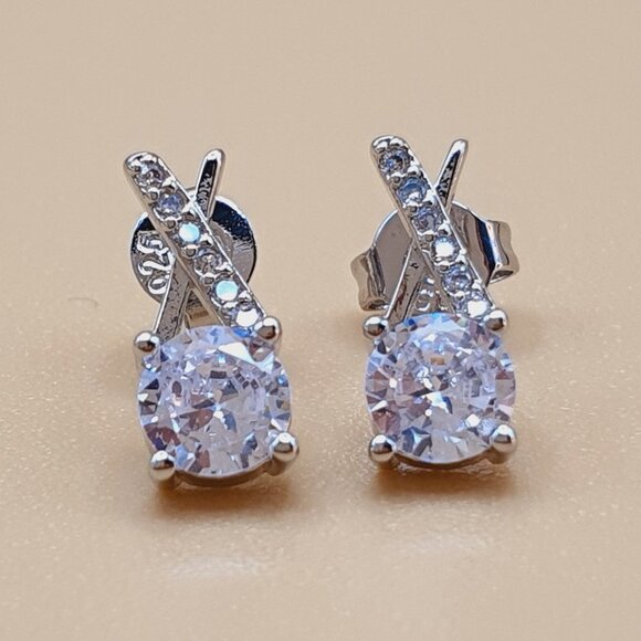 💎 Bling Stud Beautiful Shiny Stud Earrings for Women, INDN8588 - Picture 2 of 5